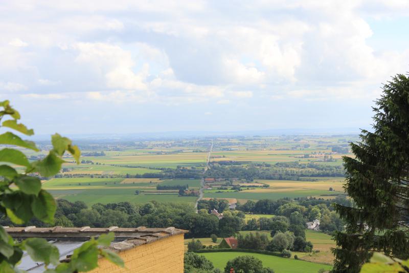 Cliquez sur l'image pour la voir en taille réelle 

Nom : 		panorma2.jpg 
Affichages :	1 
Taille :		52,4 Ko 
ID : 			456430