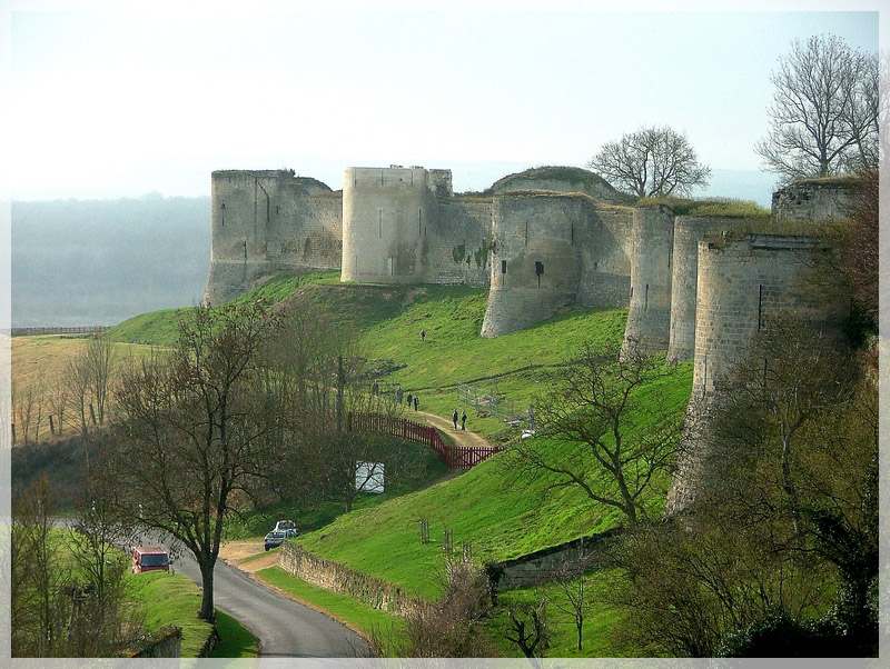 Cliquez sur l'image pour la voir en taille réelle 

Nom : 		coucy-le-chateau.jpg 
Affichages :	1 
Taille :		192,3 Ko 
ID : 			453455